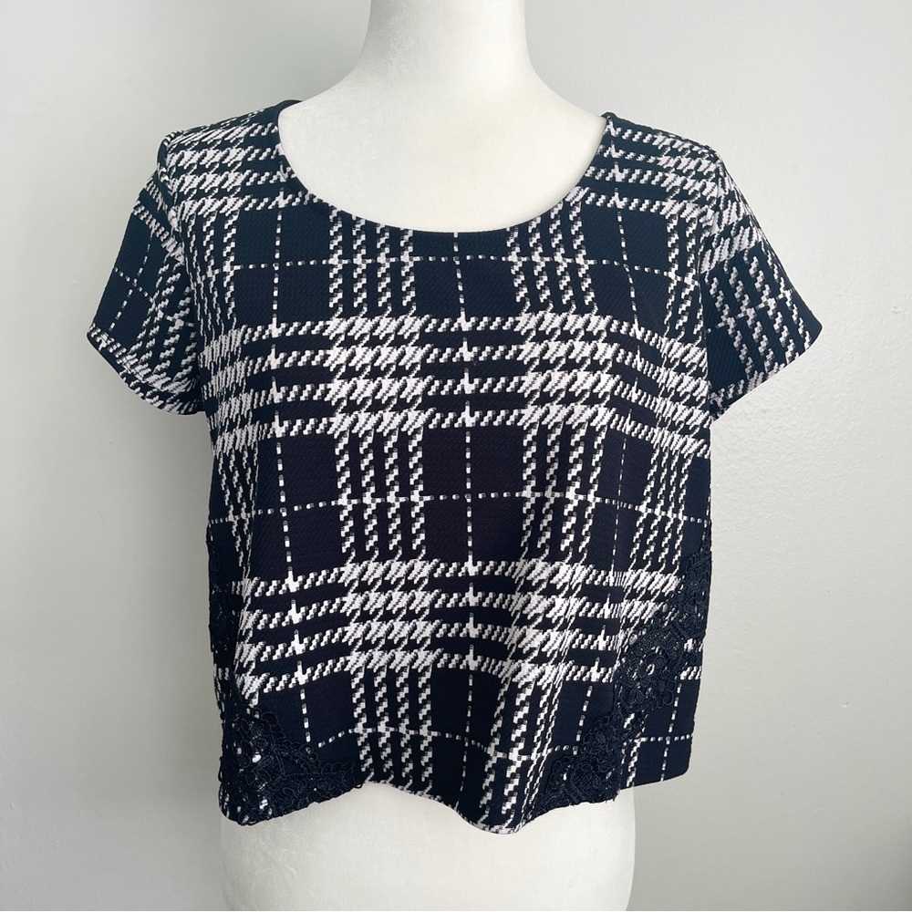 Semi Crop Top